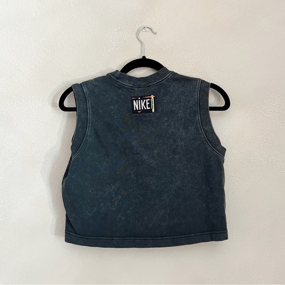 Nike Distressed Grey Crop Top - Picture 3 of 4